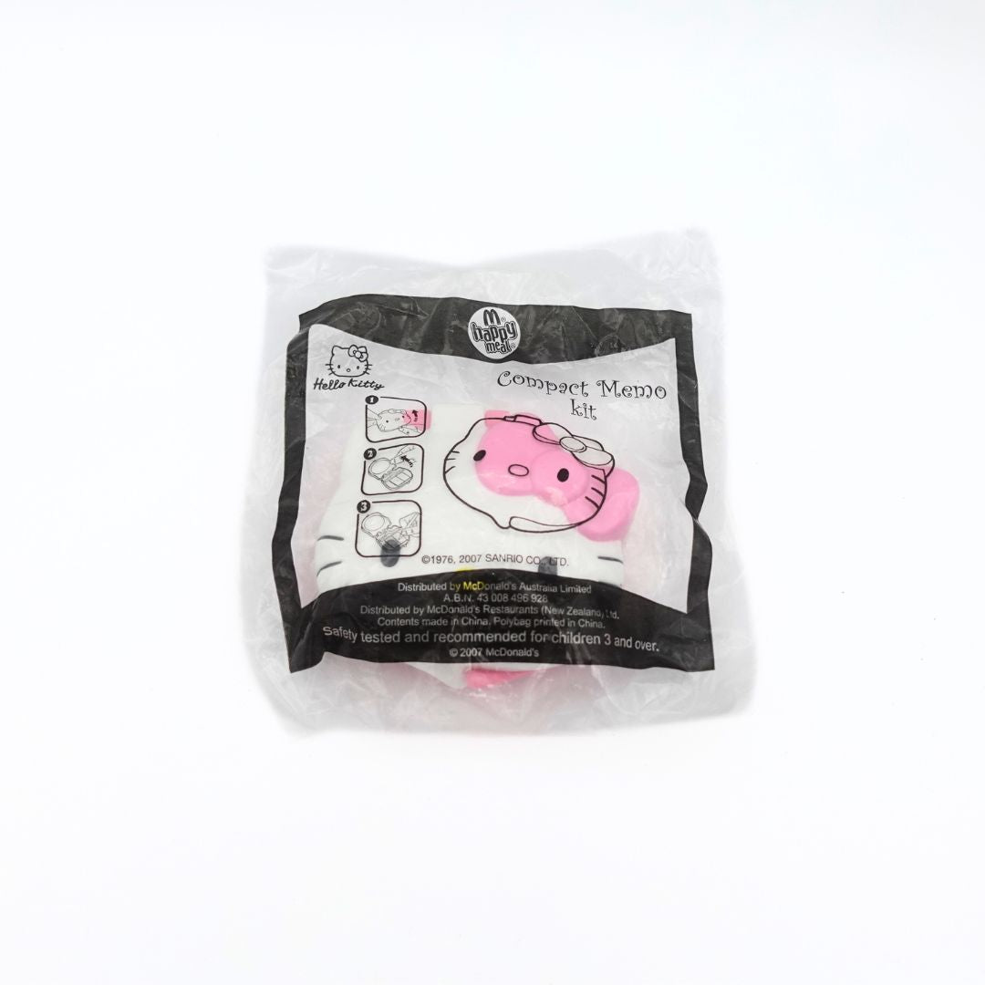 2007 McDonalds Hello Kitty Compact Memo Kit