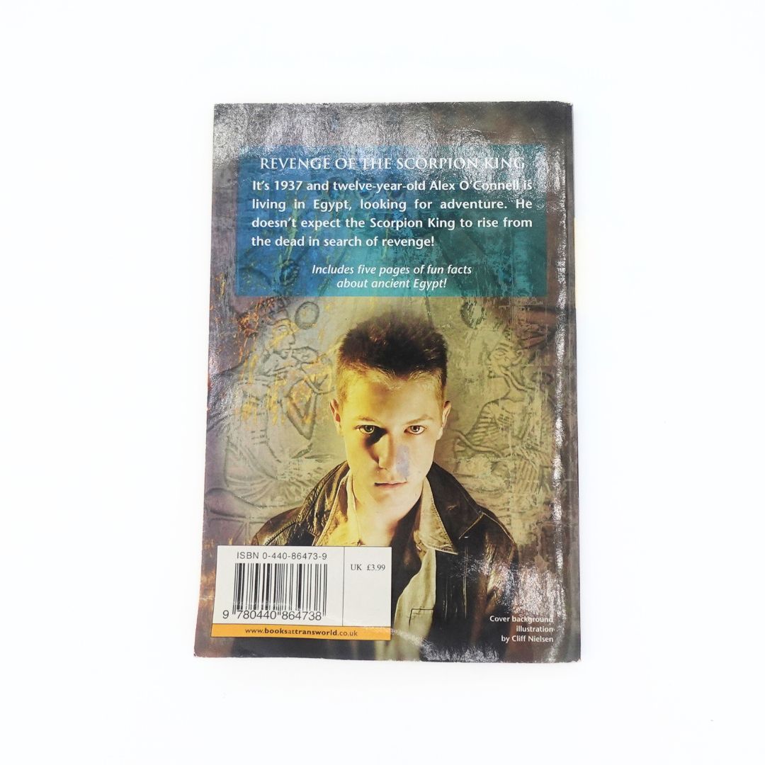 2001 The Mummy Chronicles: Revenge of the Scorpion King Book