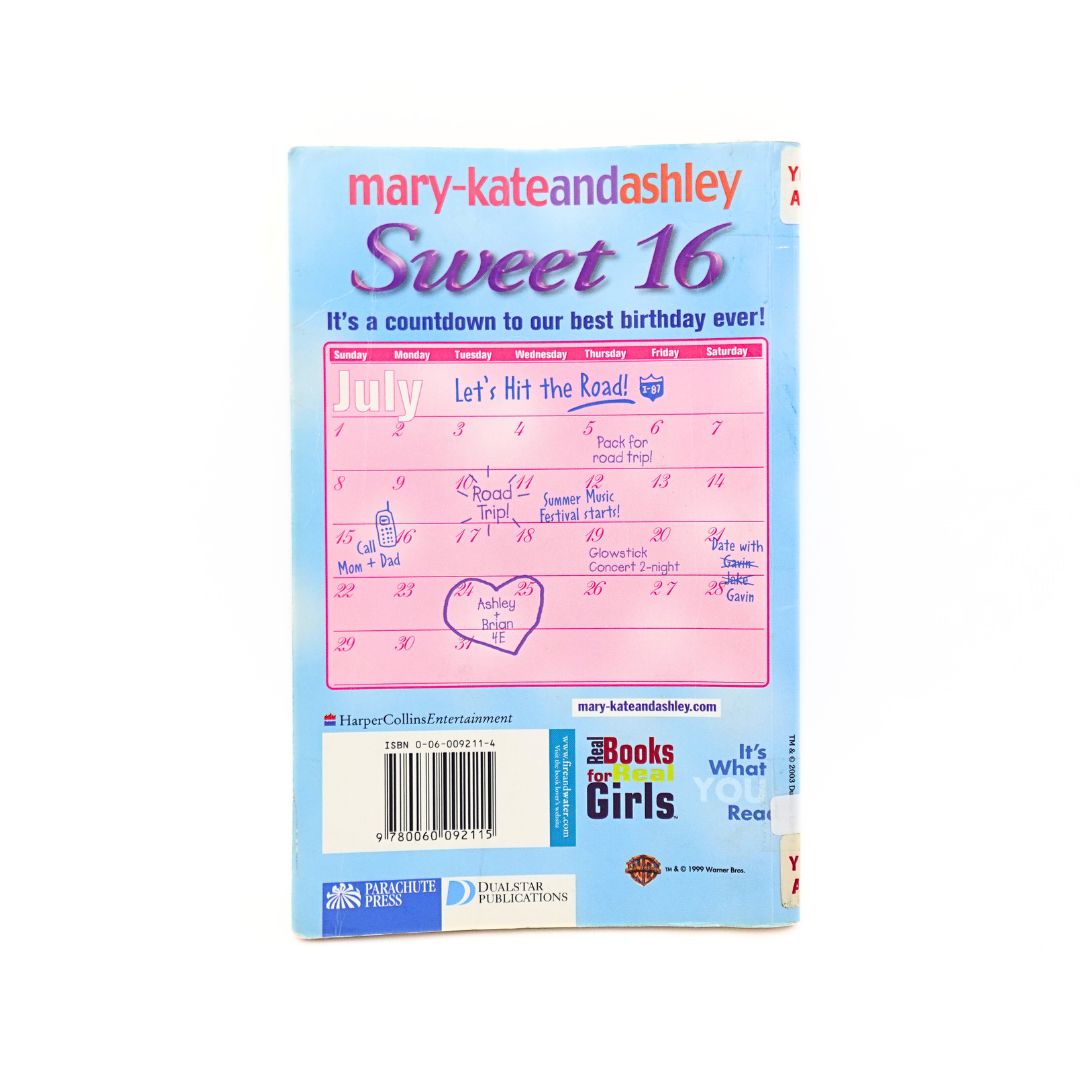 2002 Mary-Kate and Ashley Sweet 16 The Perfect Summer Book