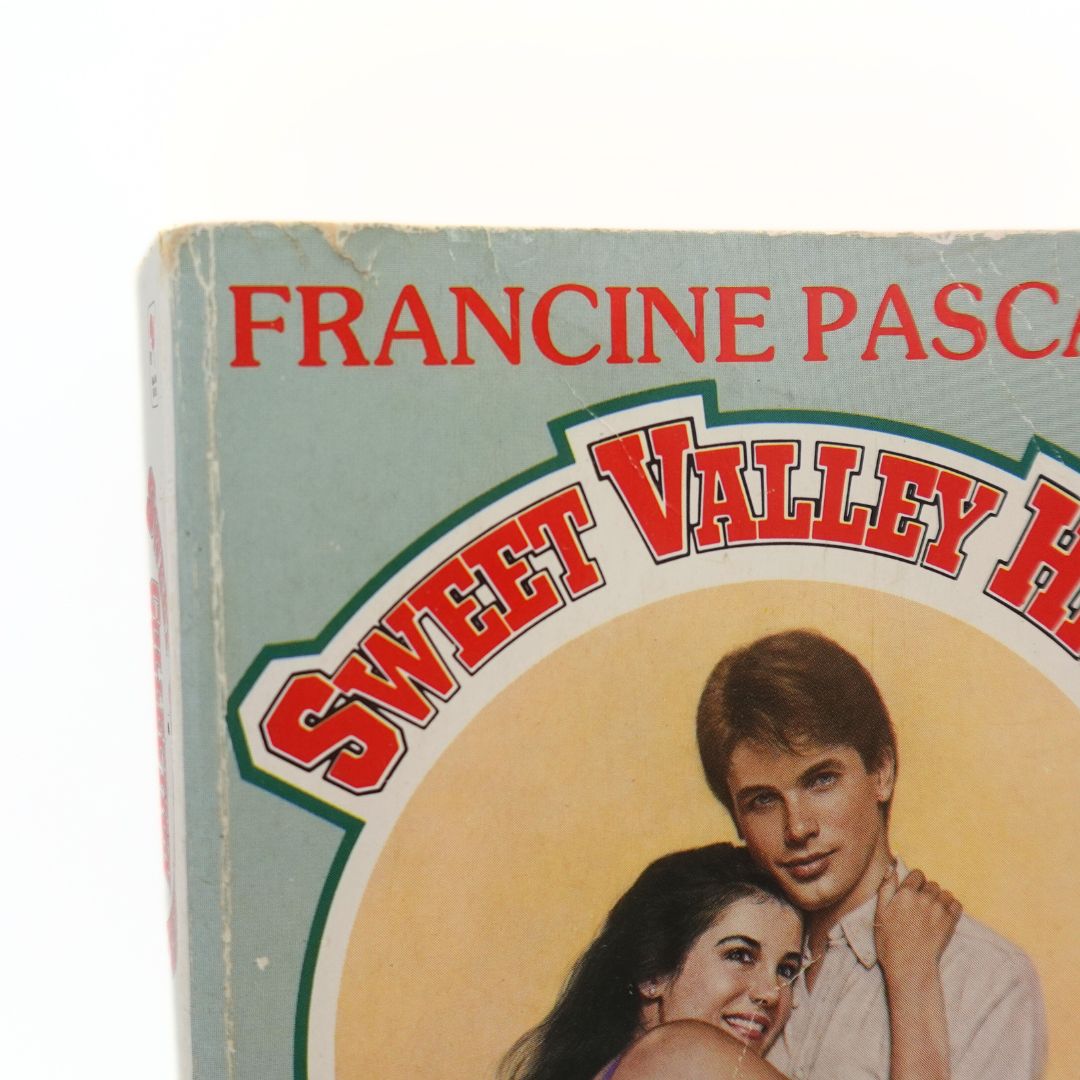 Sweet Valley High Collection: Head Over Heels, Showdown & Crash Landing