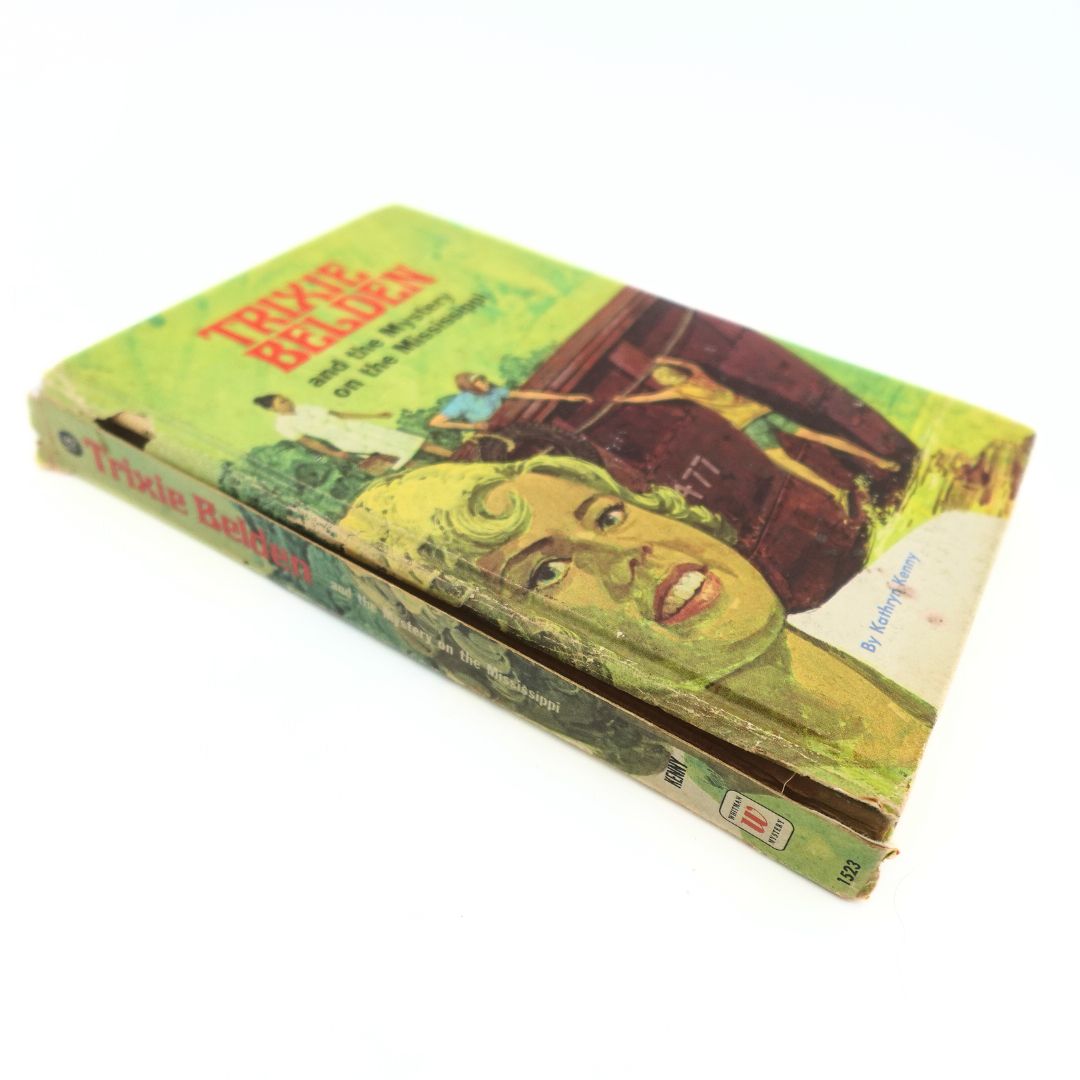 1971 Trixi Belden and the Mystery on Mississippi