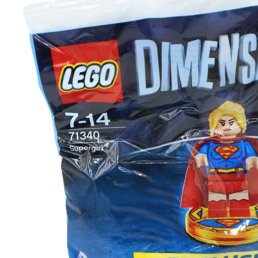 Closeup of a Lego Dimensions bag with a blue and red colour palette on a white backdrop. The bag is numbered 71340