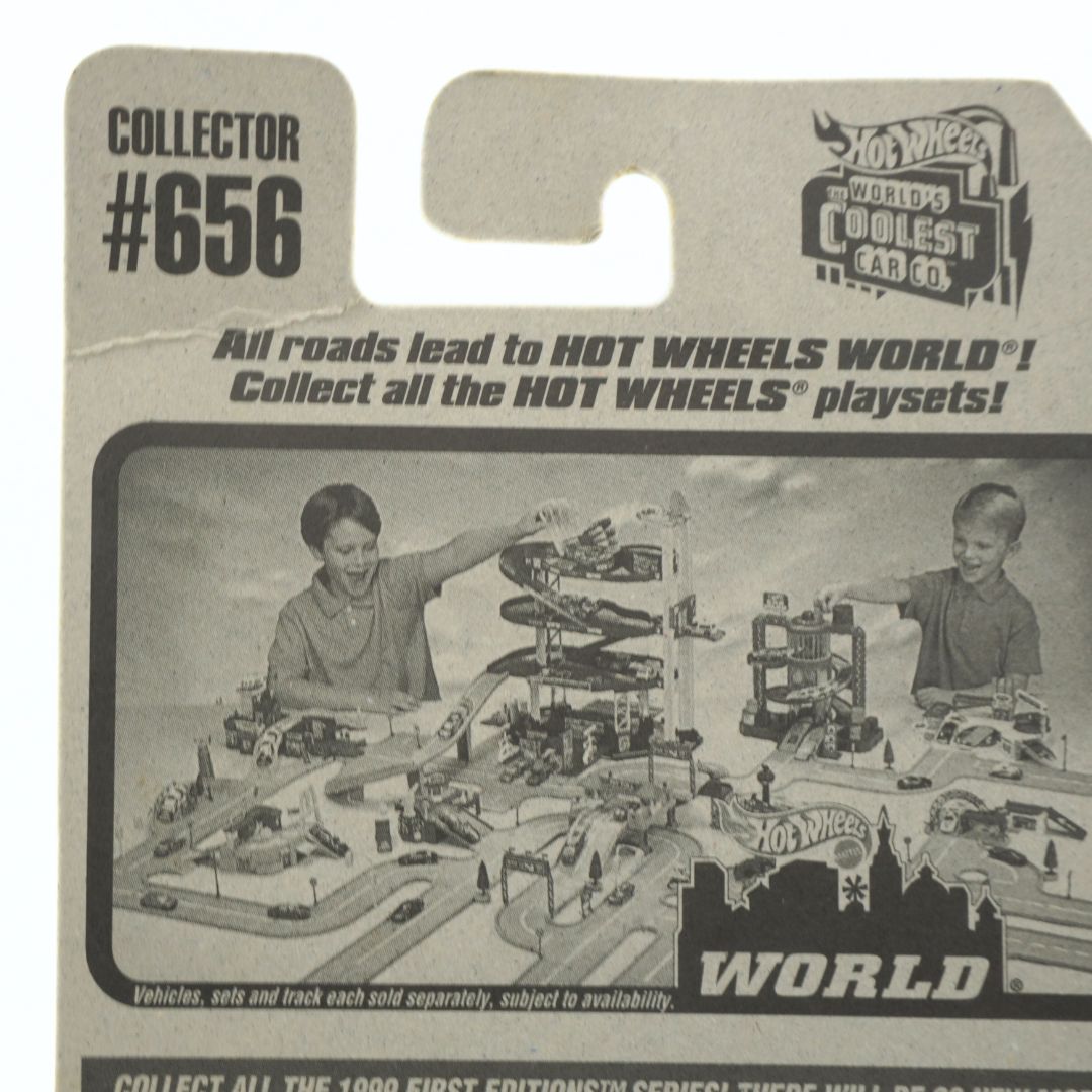 Hot Wheels toy set packaging with two children playing with the set.