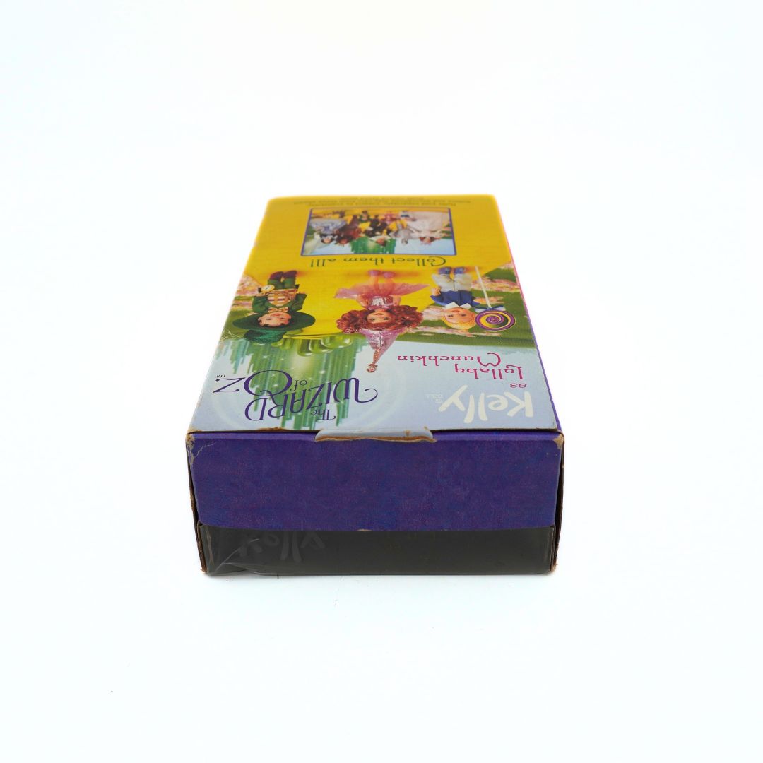 Top down photo of a Lullaby Munchkin box