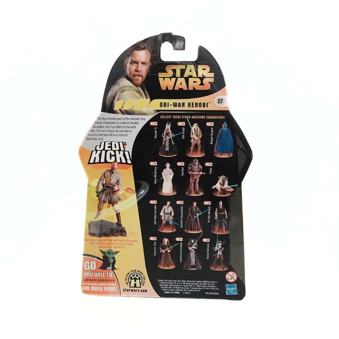 Cardback on the 2005 Obi-Wan Kenobi #27 figurine showing the Hasbro branding and other figures in the range