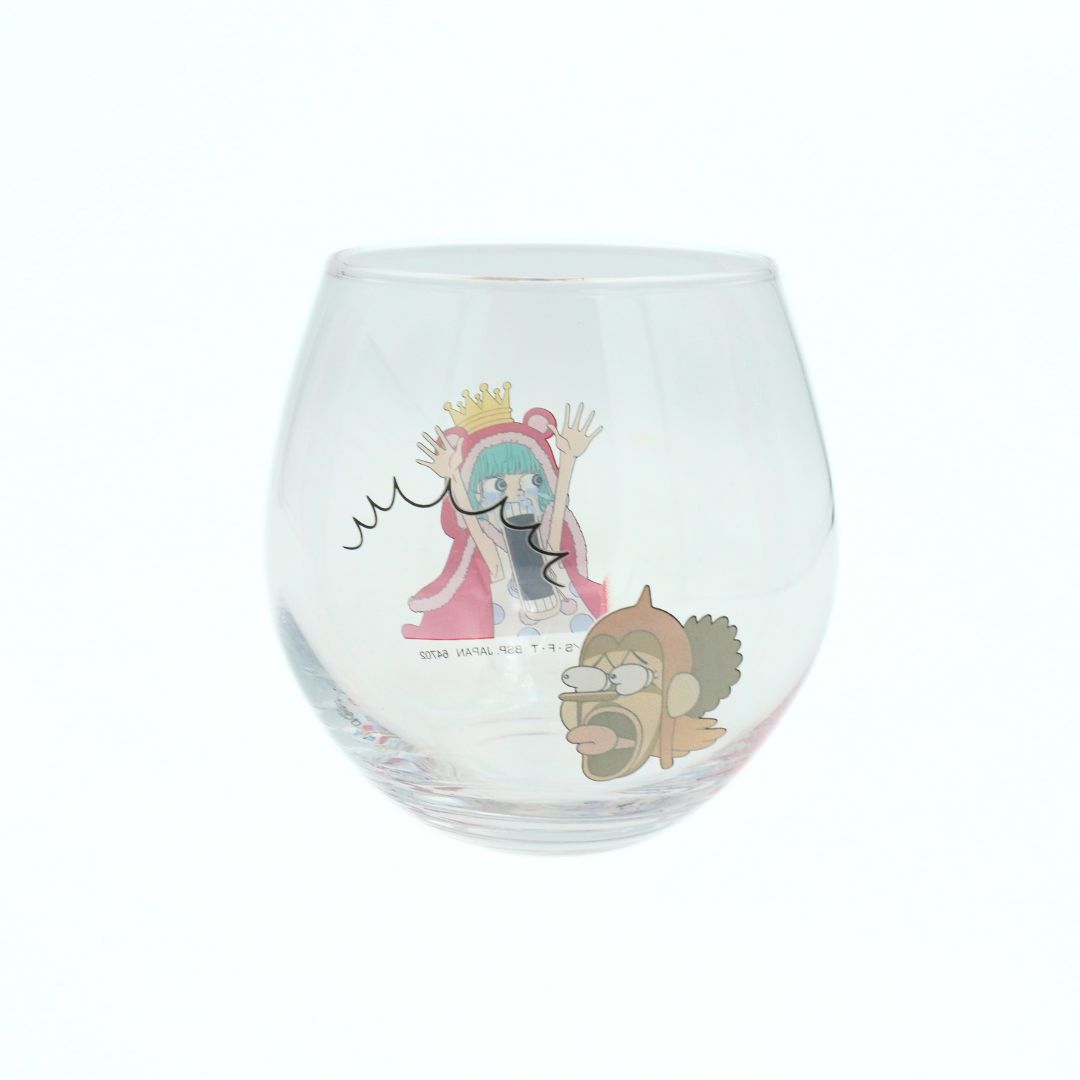 The back of a One Piece glass featuring Usopp and Sugar screaming