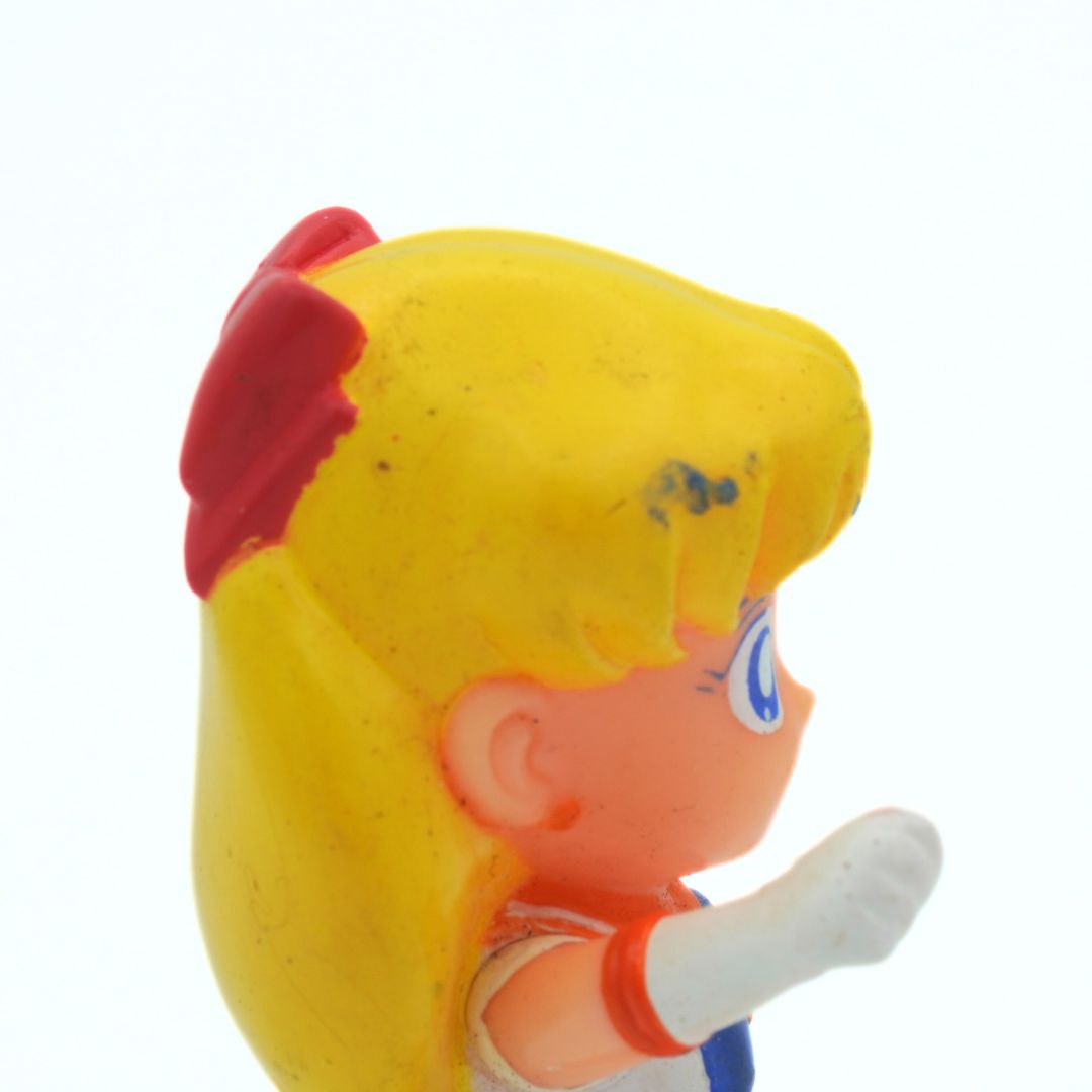 Marks on the hair of a vintage 1994 Sailor Venus doll