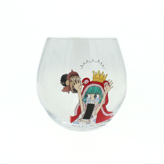 A One Piece glass featuring Usopp and Sugar screaming