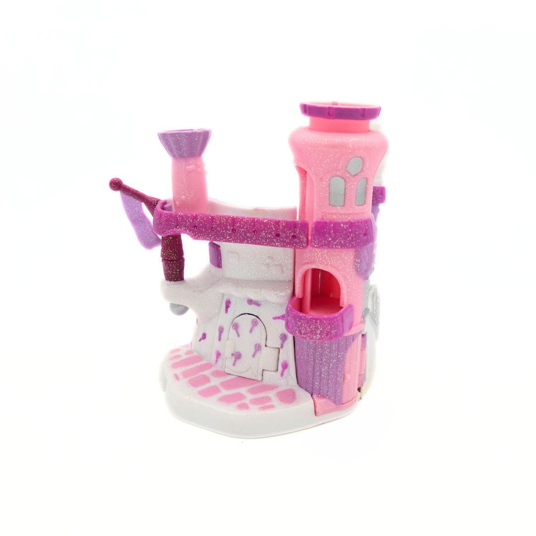 1997 pink, purple and white Starcastle Peppermint Tea castle released by Trendmasters