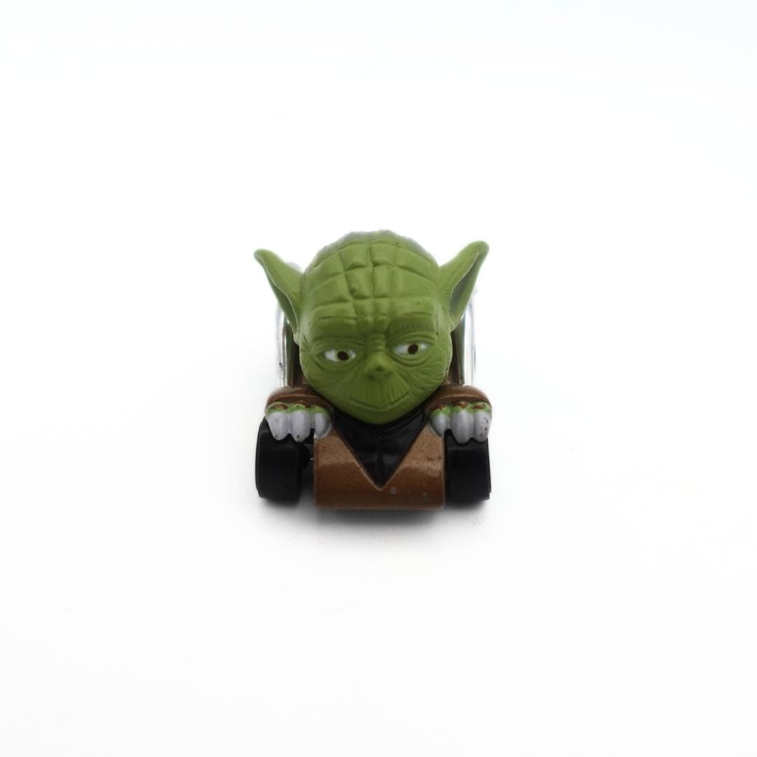 Disney Parks Racers Star Wars Yoda 1/64 Die Cast Car