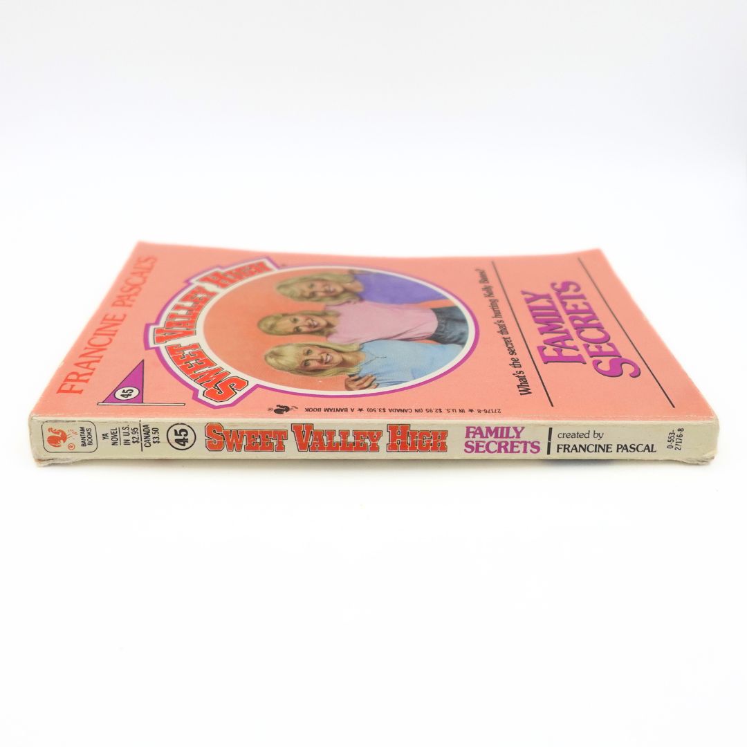 1988 Sweet Valley High Family Secrets Paperback