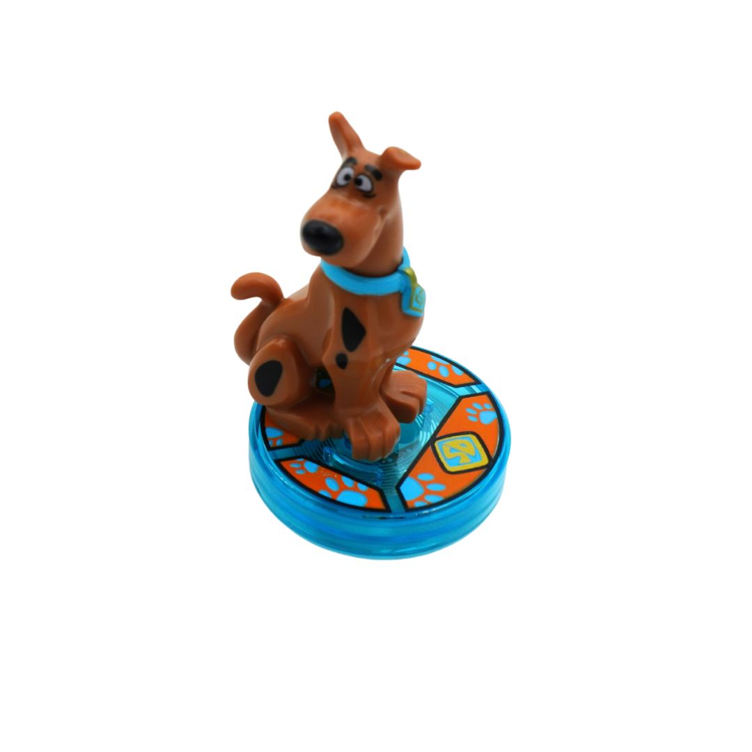 Lego Dimensions 71206 Scooby Doo brown dog on a white backdrop