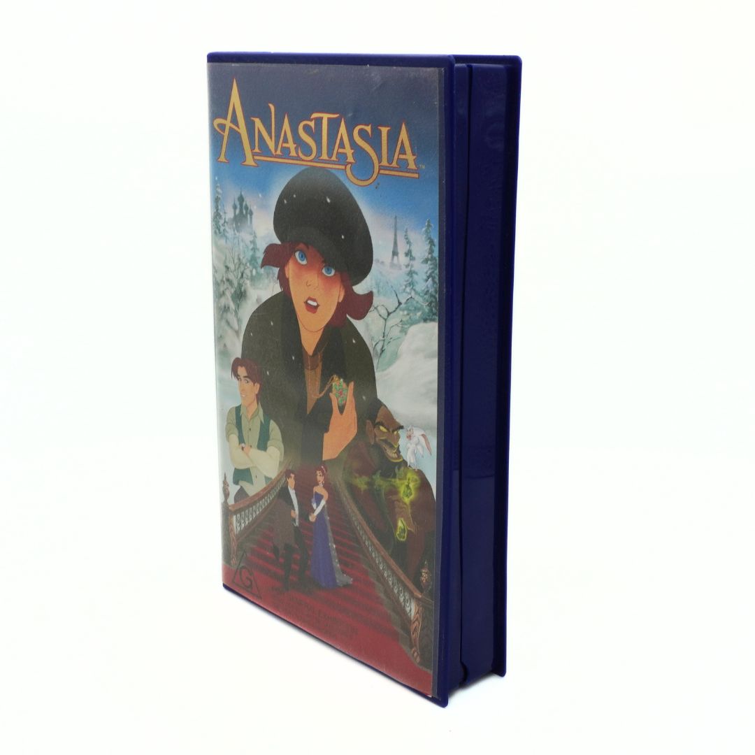VHS tape cover of the movie 'Anastasia' with characters and snowy landscape.
