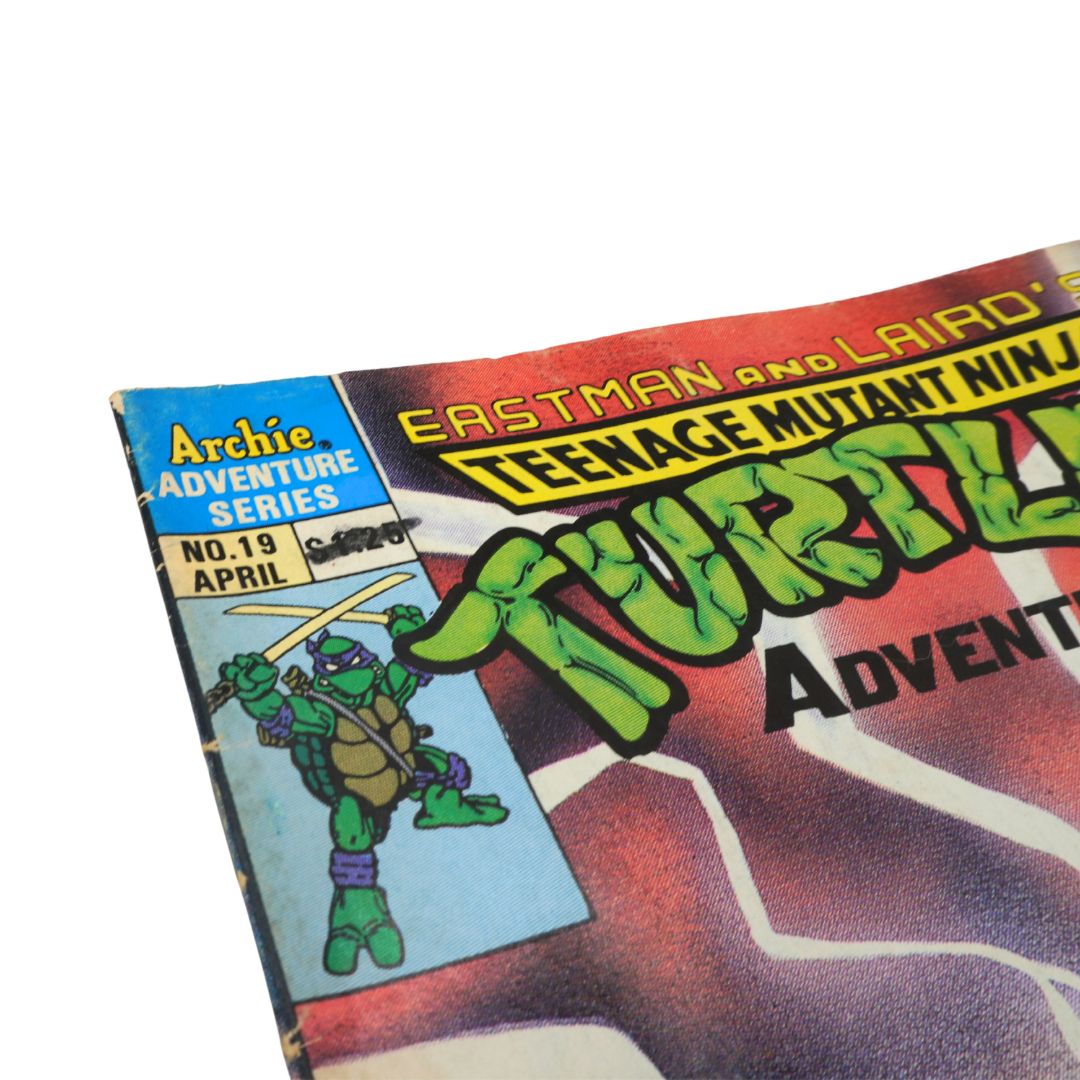 Comic book cover featuring Teenage Mutant Ninja Turtles with Archie logo