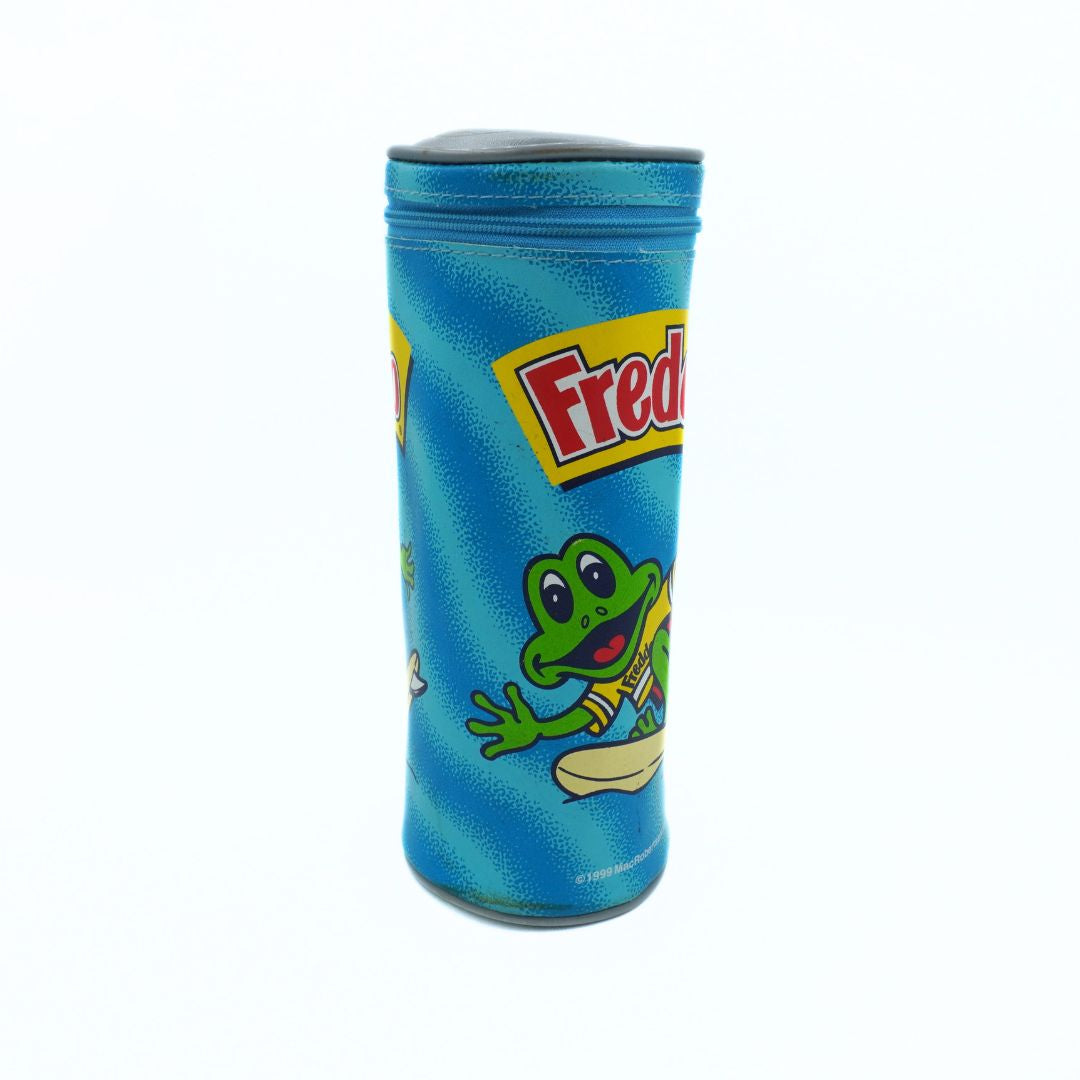 Blue cylindrical container with a cartoon frog and 'Freddo' branding on a white background