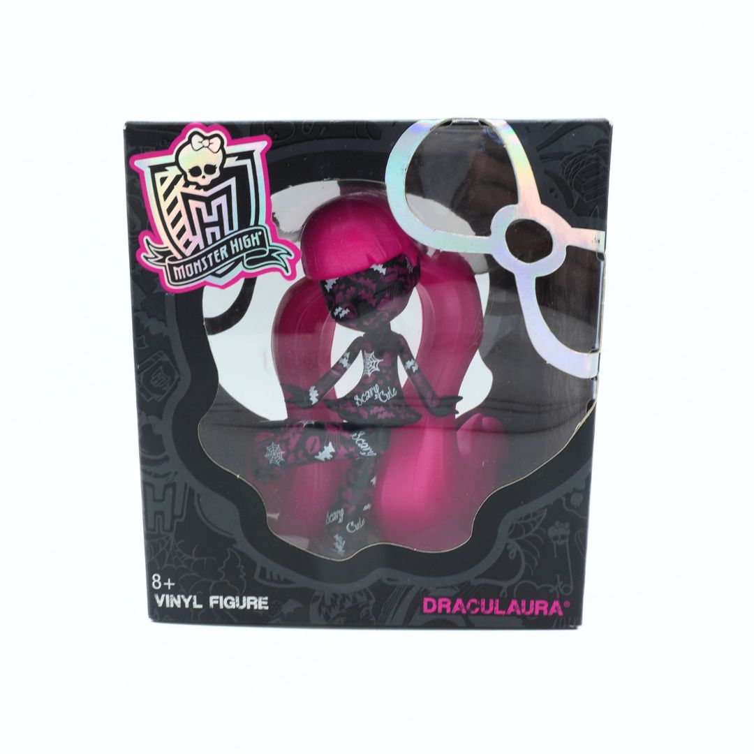 Monster High Draculaura vinyl figure in packaging on a white background