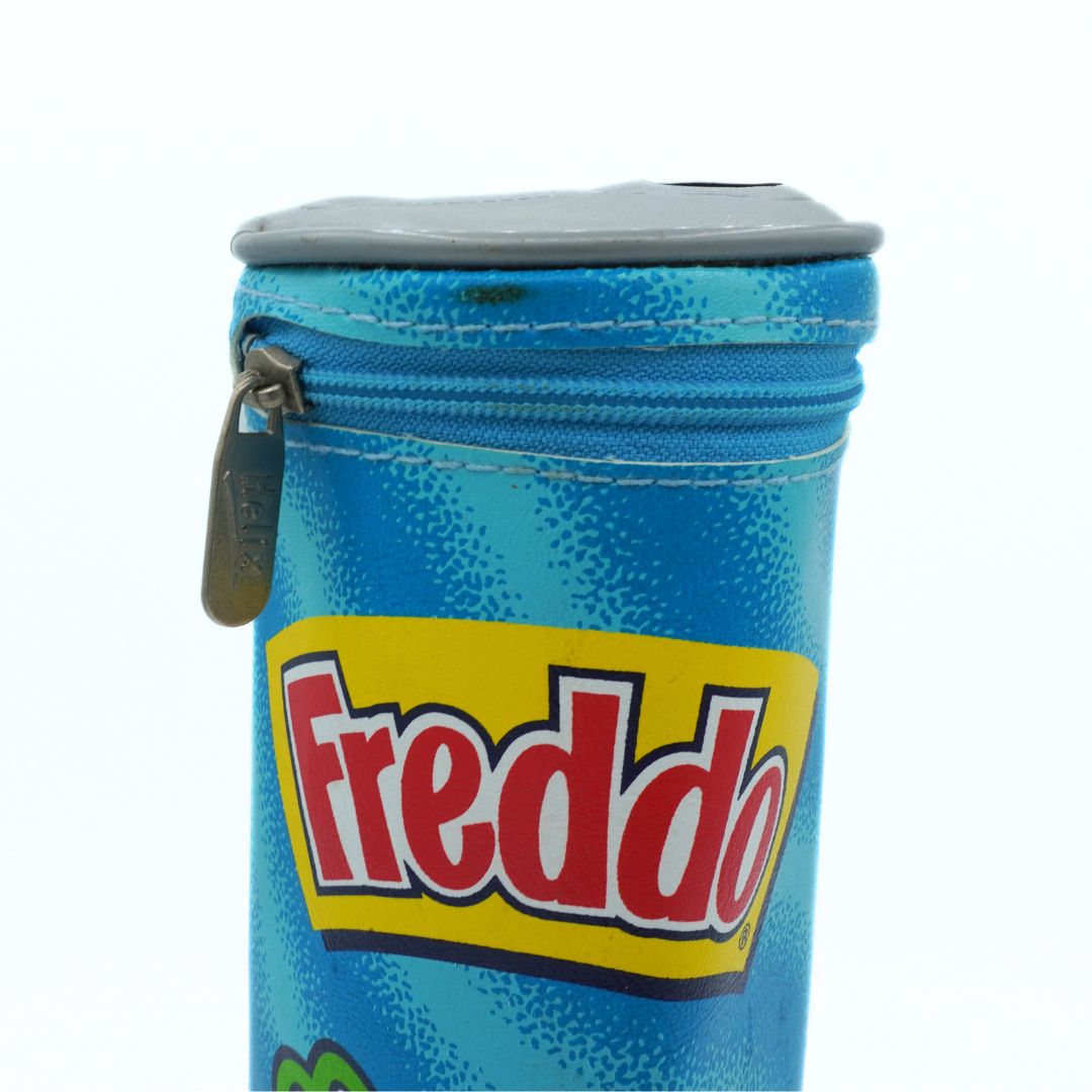 Blue cylindrical container with a 'Freddo' logo on a white background