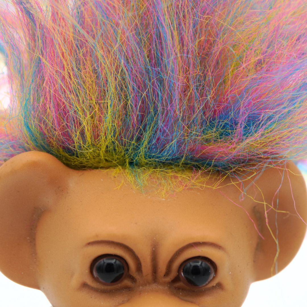 Hairline on a vintage 80's Rainbow Hair troll doll