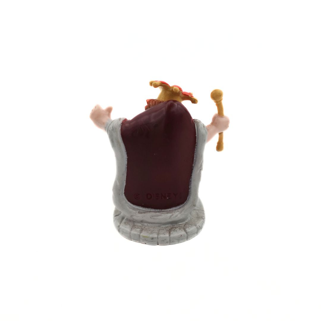 Photo of the back of a 5cm Hunchback of Notre Dame figurine of Quasimodo in his King of Fools outfit with a long red cape