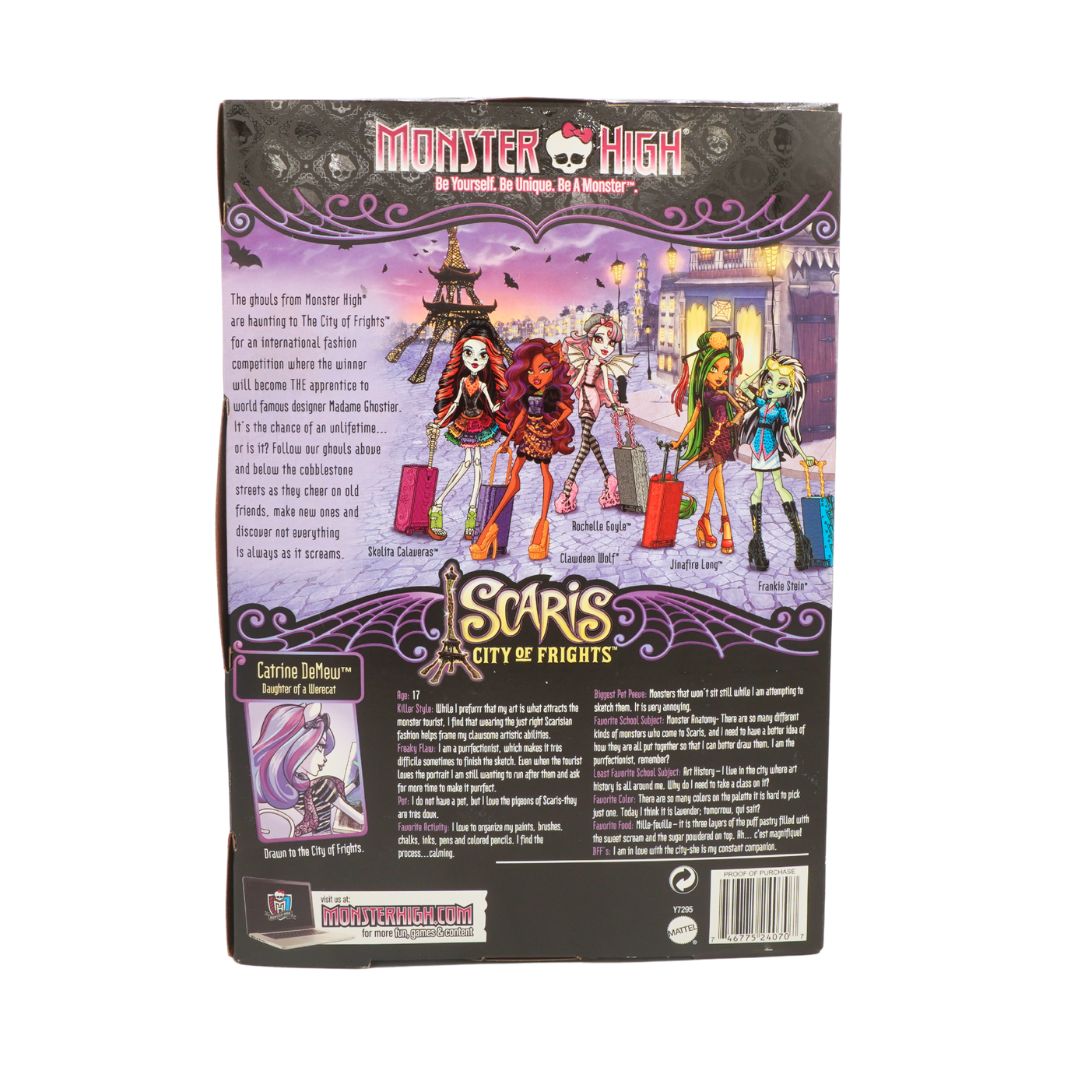 Monster High toy packaging with characters and text on a white background