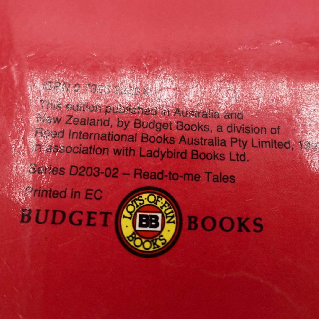 Close up of the back cover of the 1991 Snow White book featuring the ISBN and Australian/New Zealand publishing details