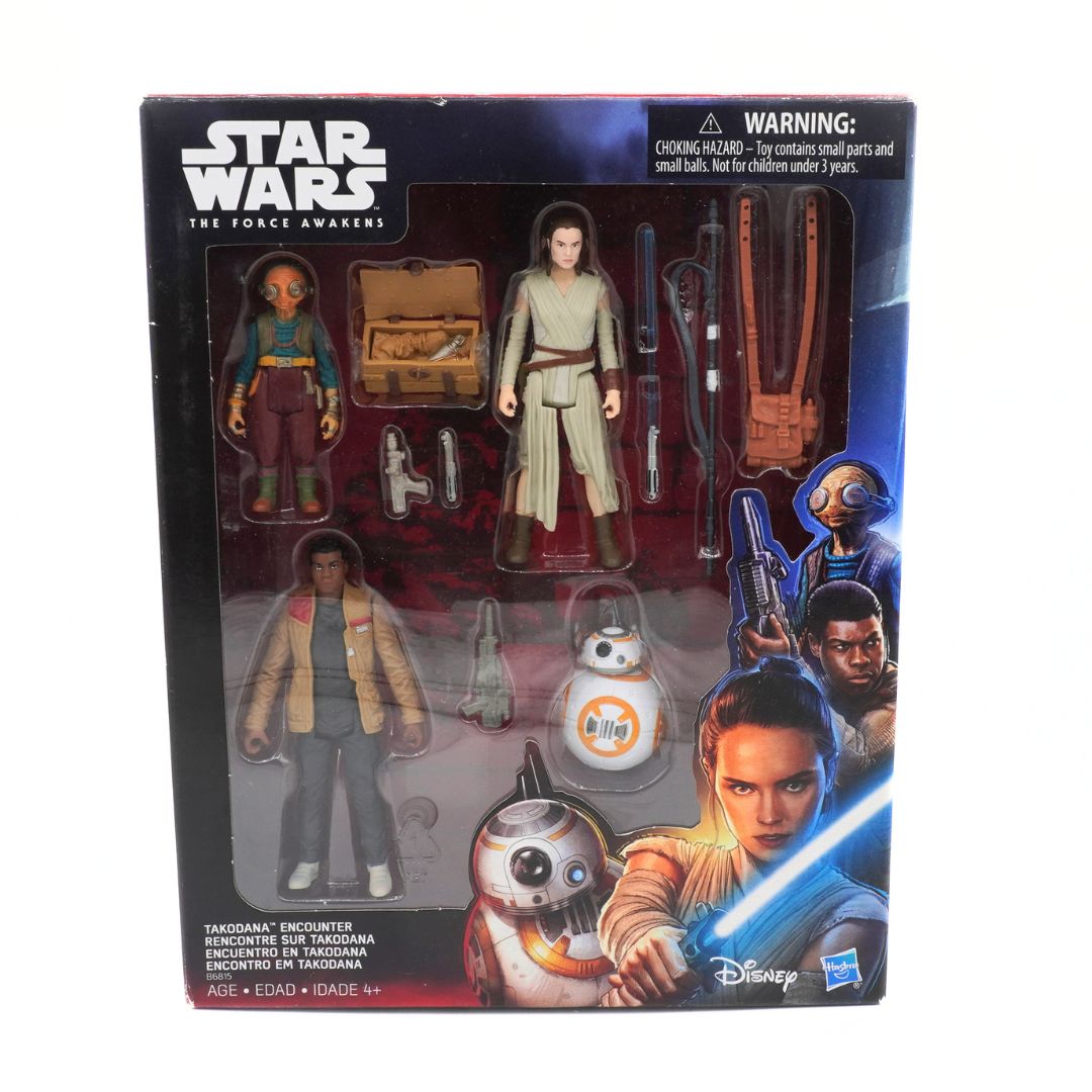 Star Wars action figure set packaging with characters and toys on a white background