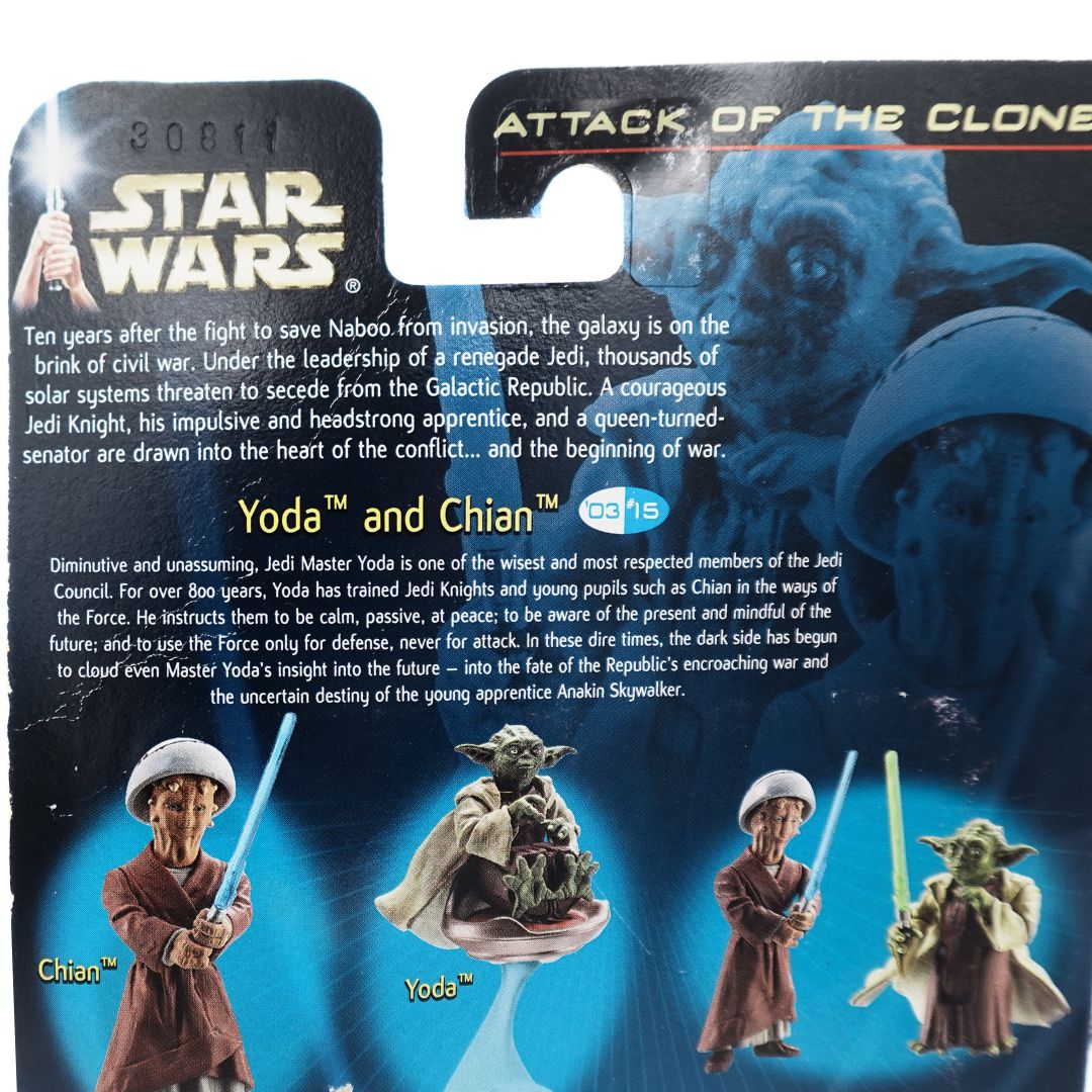 Close up of the description and swingtag on the 2002 Yoda and Chian Star Wars cardback